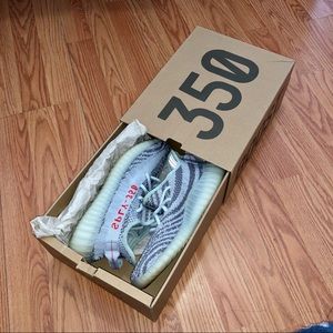 Adidas Yeezy Boost 350 V2 Blue Tint Size mens 5.5